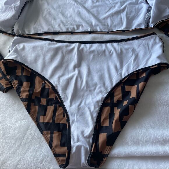 Swimsuit - Picture 3 of 8